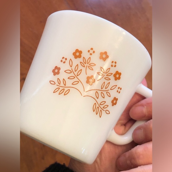 Vintage Pyrex Corning Milk Glass Coffee Mug Summer Impressions Ginger Flower - Picture 2 of 4